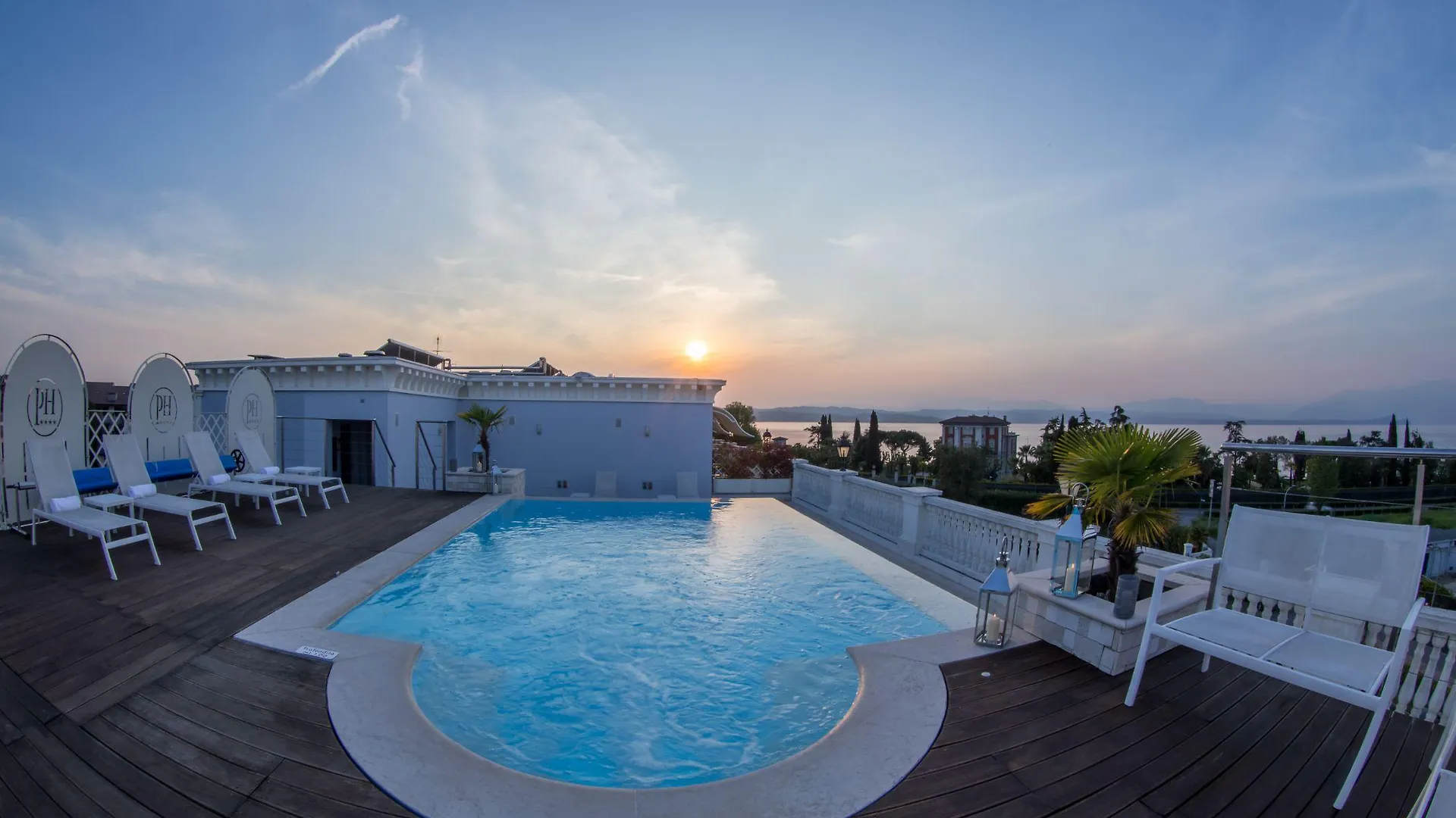 Palace Hotel Desenzano Desenzano del Garda 4*,  Italy