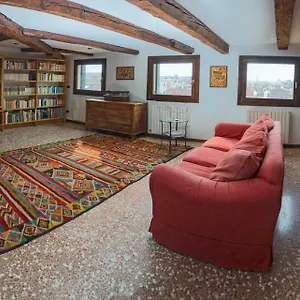 https://finestra-su-venezia.hotelinveneto.com